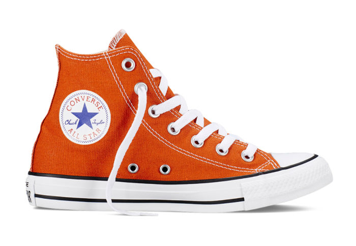 Кеды Converse (конверс) Chuck Taylor All Star 149508 Оранжевые Ультрамодные кеды от Converse выполнены специально для людей предпочитающих стиль и комфорт. В таких кедах Ваш внешний вид будет ярким и оригинальным. Верх модели выполнен из качественного материала канвас и декорирован аккуратной прострочкой. На боковой части расположены два отверстия для воздухообмена, которые обеспечат дополнительную перфорацию ног при долгом использовании кед. Практичная подошва дополнена небольшим рефлением, которое обеспечит уверенность при ходьбе. В виде замка используется классическая шнуровка, которая создаст максимально удобную фиксацию кед на ноге.