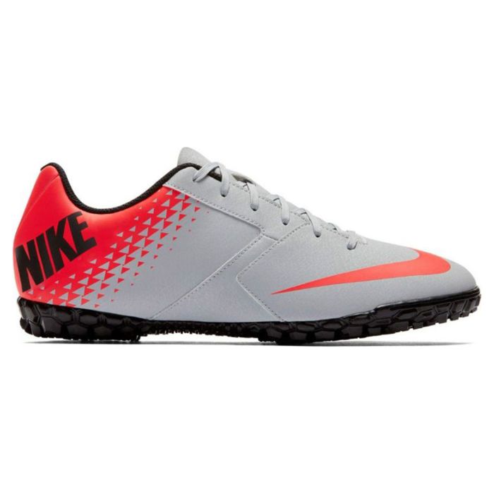 Бутсы мужские Nike Nike Bombax (Tf) 826486-006 низкие легкие футбольные белые 