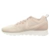Кроссовки женские Nike Women'S Mid Runner 2 Eng Mesh Shoe 916797-601 низкие текстильные бежевые - Кроссовки женские Nike Women'S Mid Runner 2 Eng Mesh Shoe 916797-601 низкие текстильные бежевые