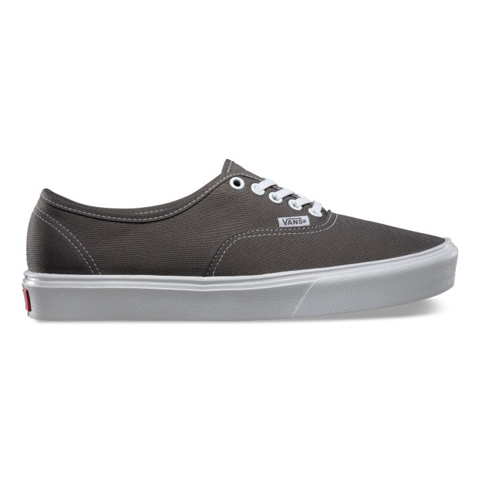 Vans authentic lite black top