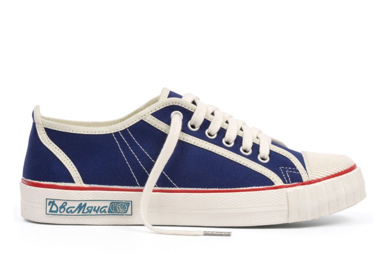 Два мяча зимние. Кеды два мяча. Китайские кеды два мяча. Советские кеды два мяча. Кеды два мяча 1989.