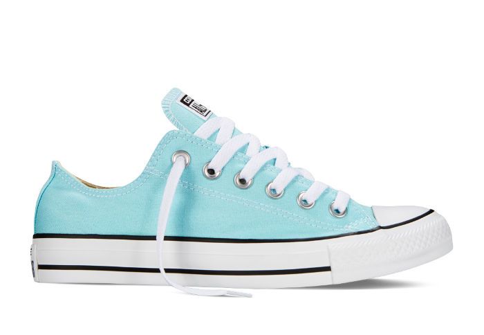 Кеды Converse (конверс) Chuck Taylor All Star 147142 бирюзовые Кеды Converse (конверс) Chuck Taylor All Star 147142 бирюзовые, отличная альтернатива кроссовкам, особенно если на улице стало солнечно и тепло. Такие кеды подойдут к джинсам и спортивным брюкам. Кеды удобны, практичны и соответствуют современным модным тенденциям. Практичный материал из которого сделаны кеды позволит наслаждаться их оригинальностью и качеством. Кеды Converse (конверс) Chuck Taylor All Star 147142 на идеально подходят для прогулок и активного отдыха. В них Ваши ноги не почувствуют усталости и сохранят ощущение комфорта длительное время.