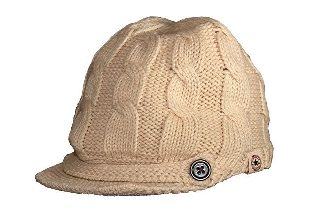 Шапка Converse (конверс) Beanie Crossover бежевый Универсальная шапка Converse (конверс) Beanie Crossover бежевого тона прекрасно подчеркнет ваш стиль и индивидуальность. Шапка выполнена из качественного акрила с добавлением шерстяной нити. Удобный козырек защитит лицо от попадания дождя или снега.. На боковой части расположен логотип бренда, который подчеркнет оригинальность модели и Ваш безупречный вкус. Купить шапку Converse (конверс) Beanie Crossover бежевый Вы можете оформив заказ в нашем интернет-магазине. Доставим абсолютно бесплатно при сумме заказа от 2000 рублей=) Материал - 50% акрил, 50% шерсть.