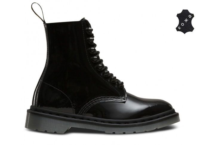 Кожаные женские ботинки Dr.Martens Pascal STUD 22649001 черные 